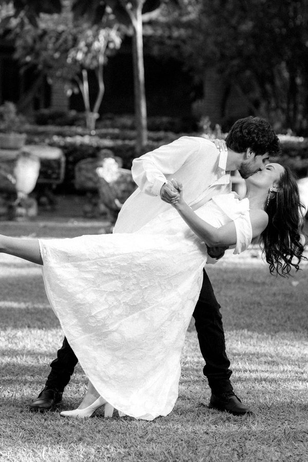 Fotografia de casamento em preto e branco