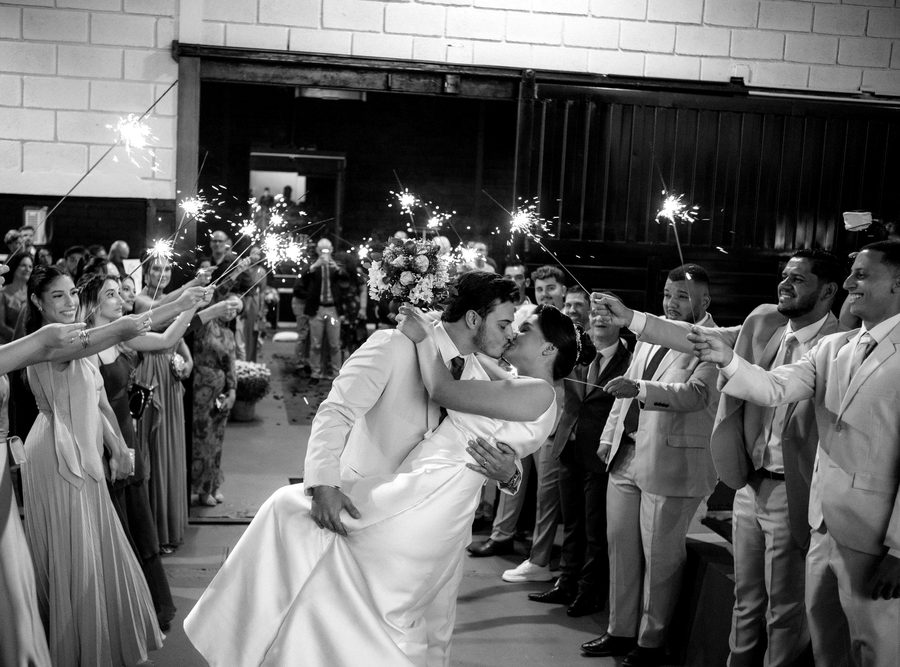 Fotografia de casamento em preto e branco